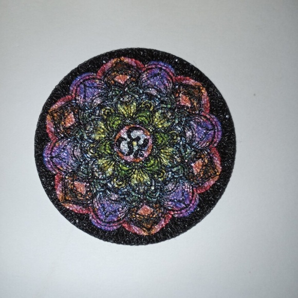 8 Pieces Of Colorful Textured Holographic Mandala Stickers - Picture 3 of 10